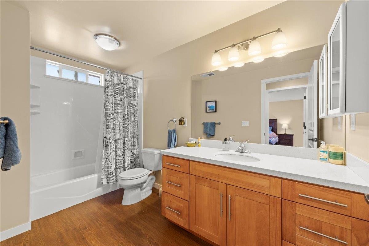 1263 Reservoir RD