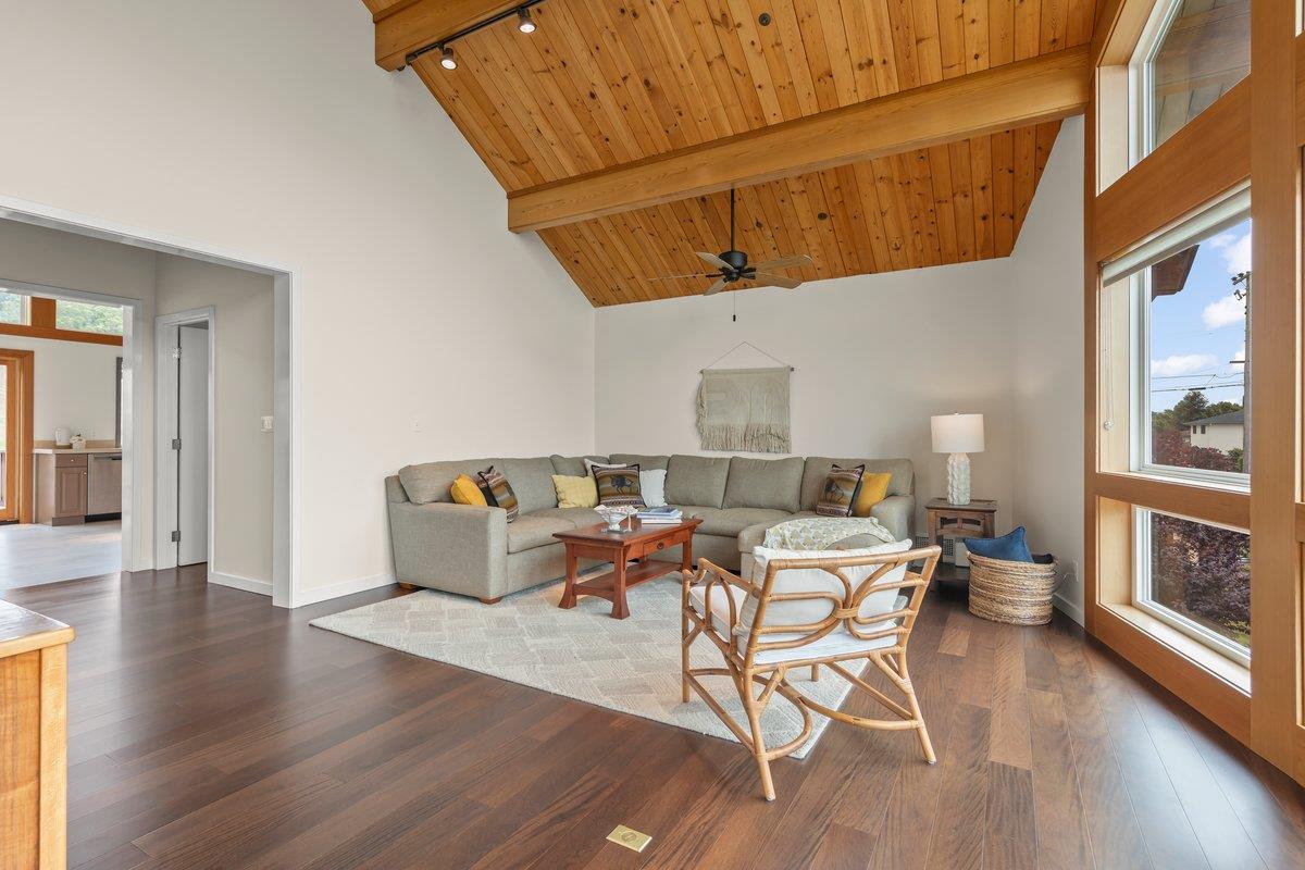 350 6th Avenue