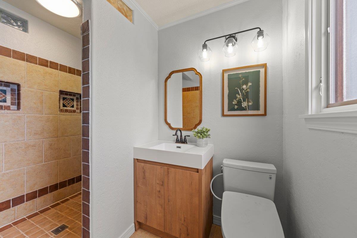1568 Mizzen Lane