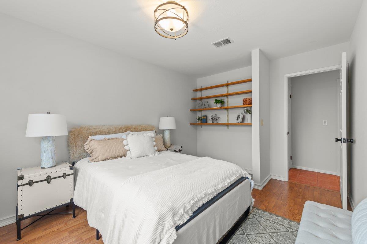 1568 Mizzen Lane