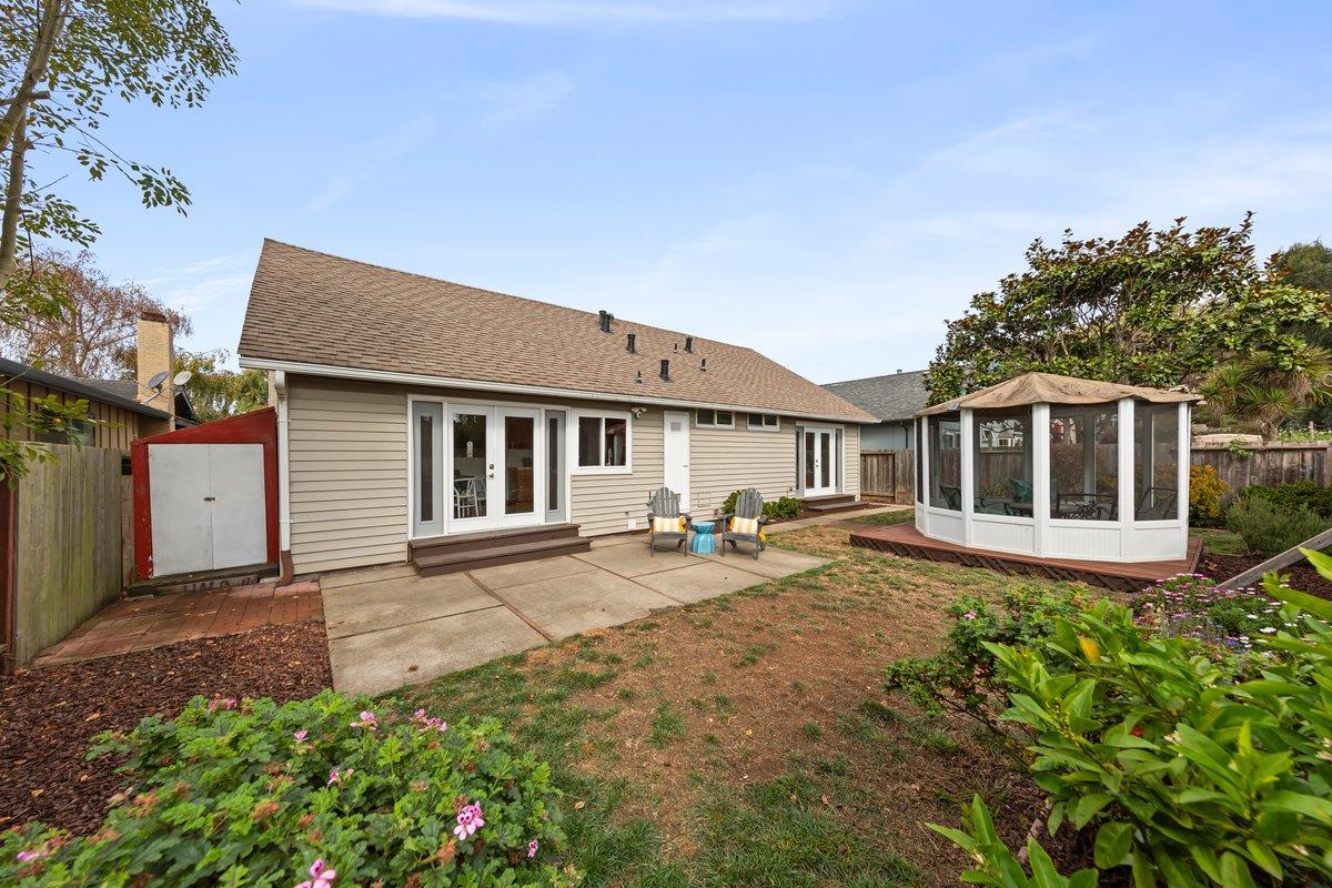 200 Coral Reef AVE