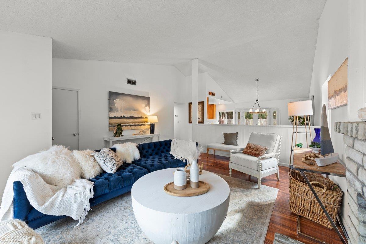 200 Coral Reef AVE
