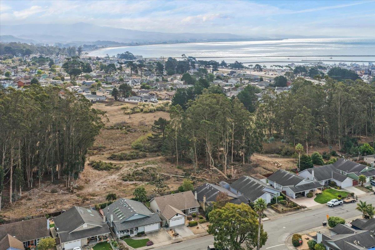 200 Coral Reef AVE