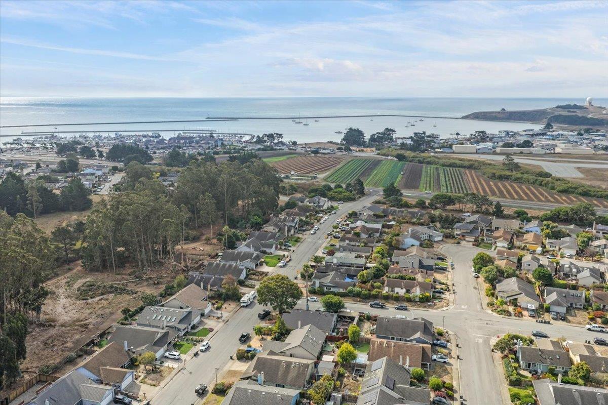 200 Coral Reef AVE