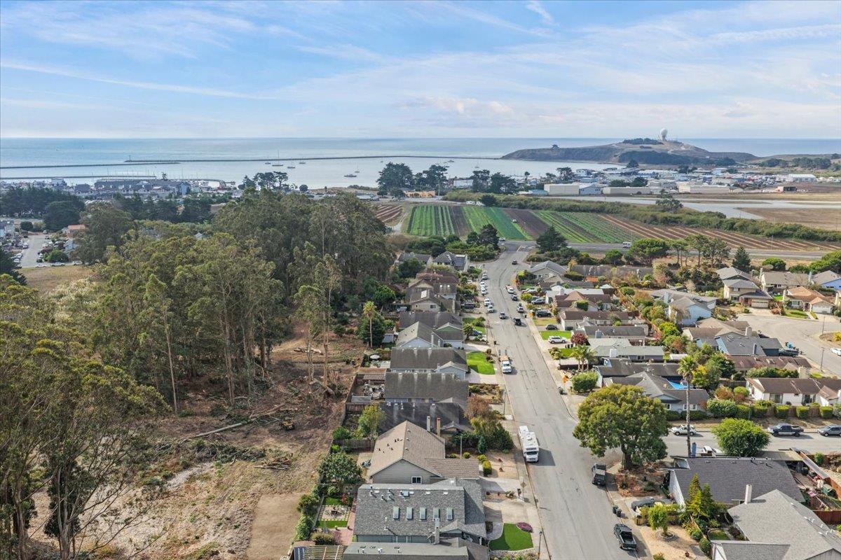 200 Coral Reef AVE