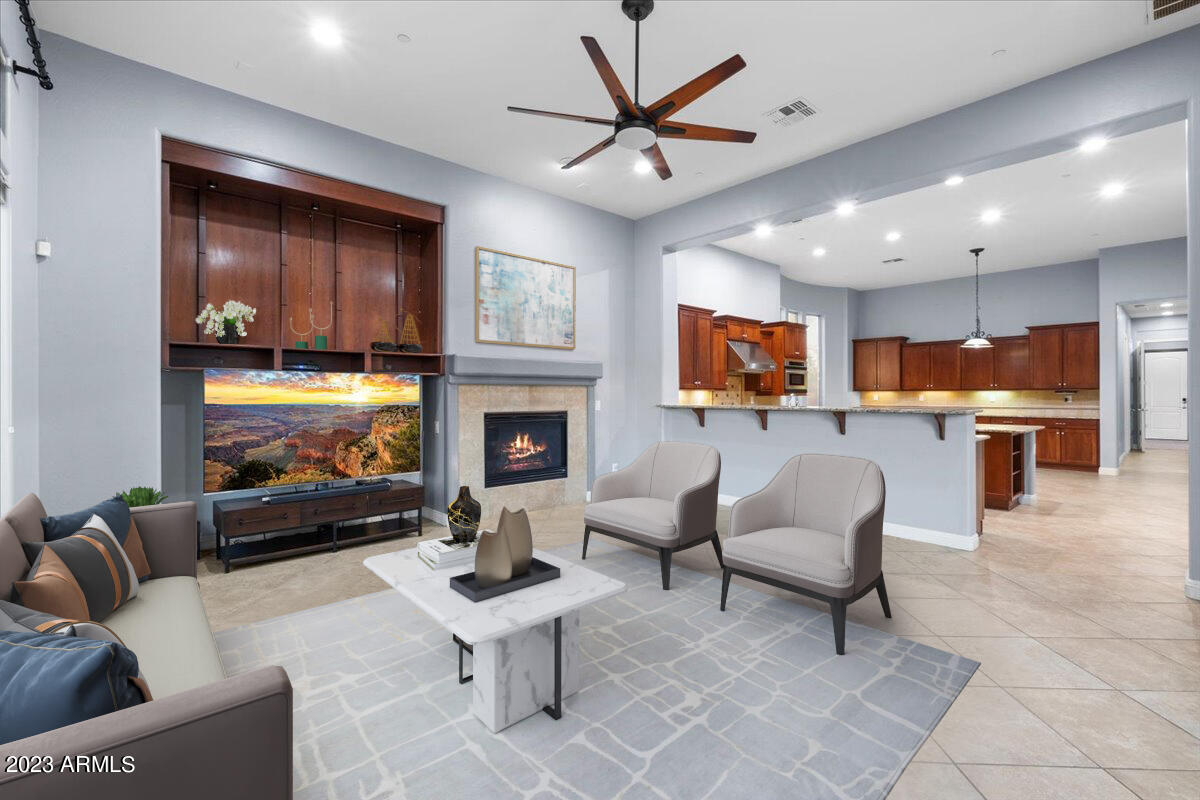 1545 W GAMBIT Trail