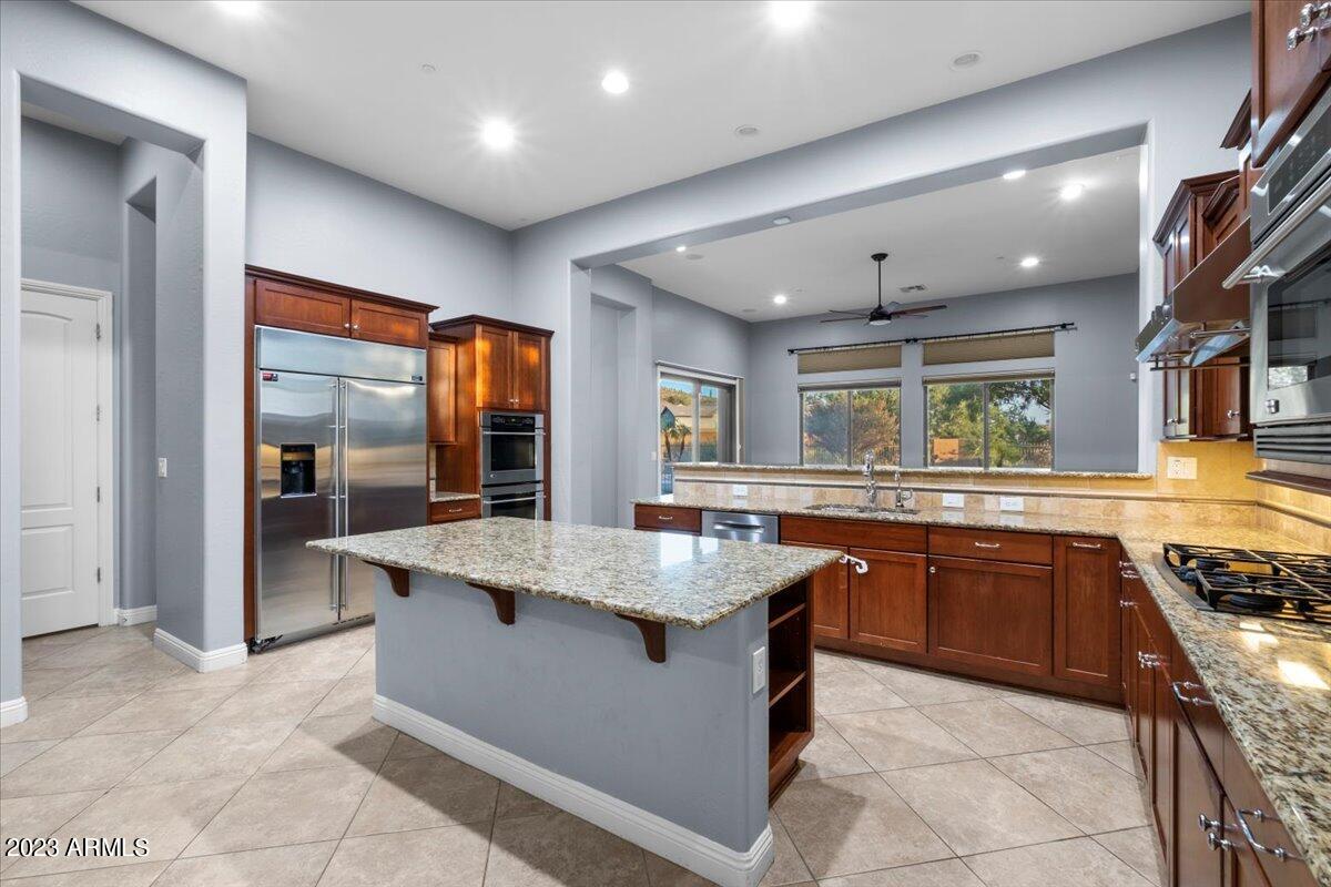 1545 W GAMBIT Trail