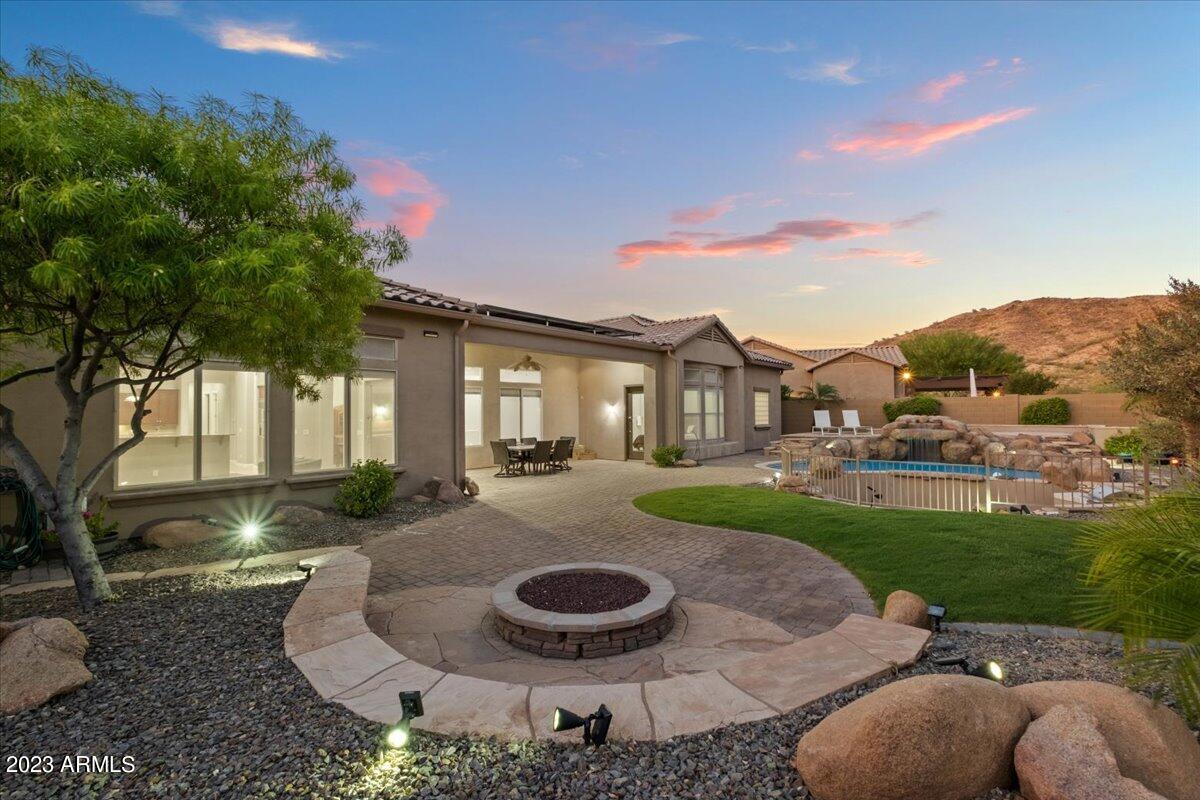 1545 W GAMBIT Trail