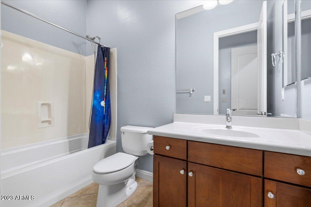 1545 W GAMBIT Trail