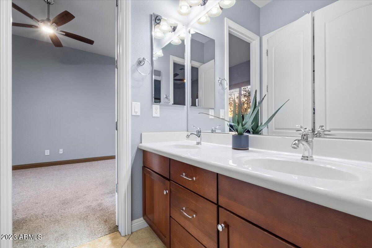 1545 W GAMBIT Trail