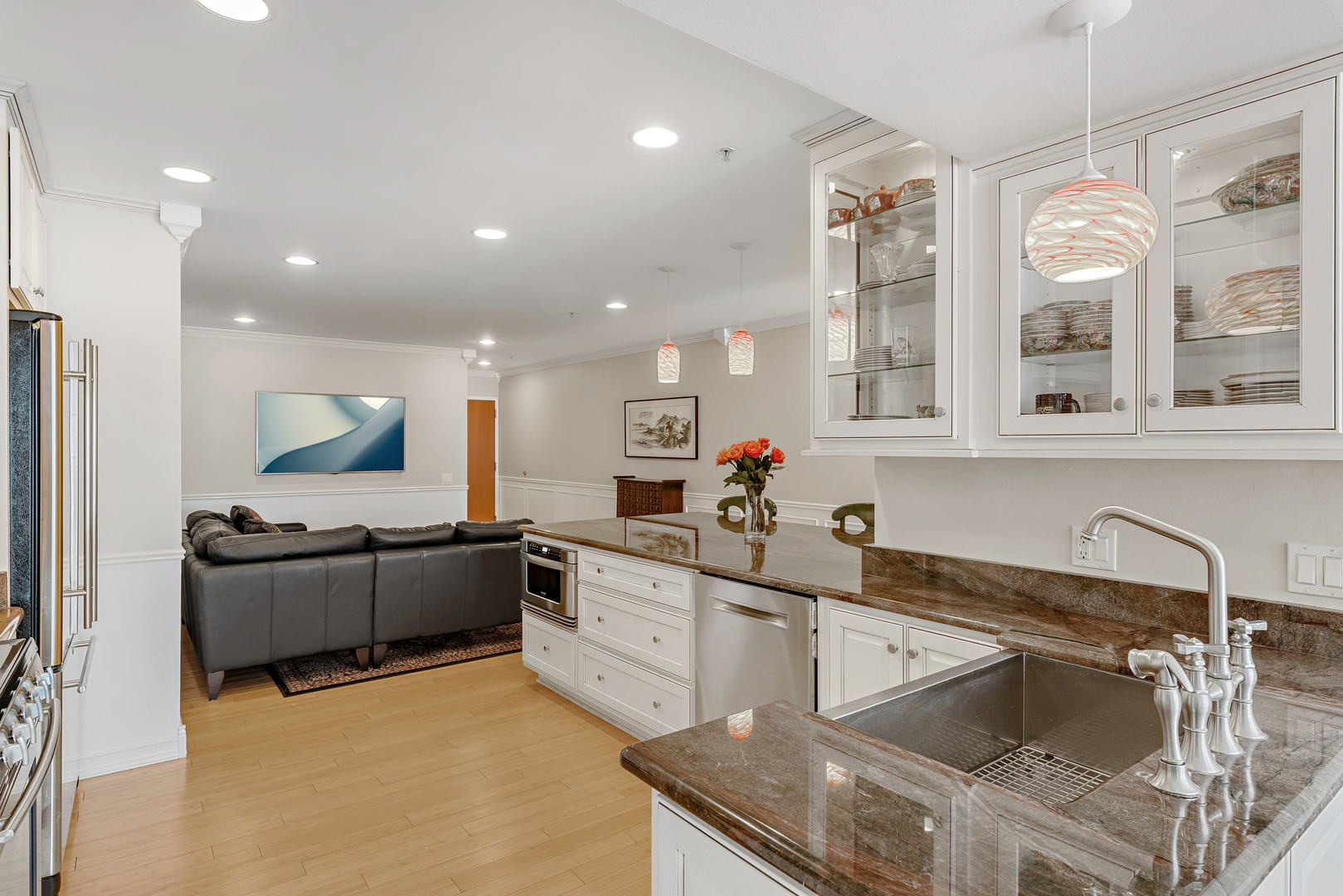 1925 Lake Avenue Unit: 211