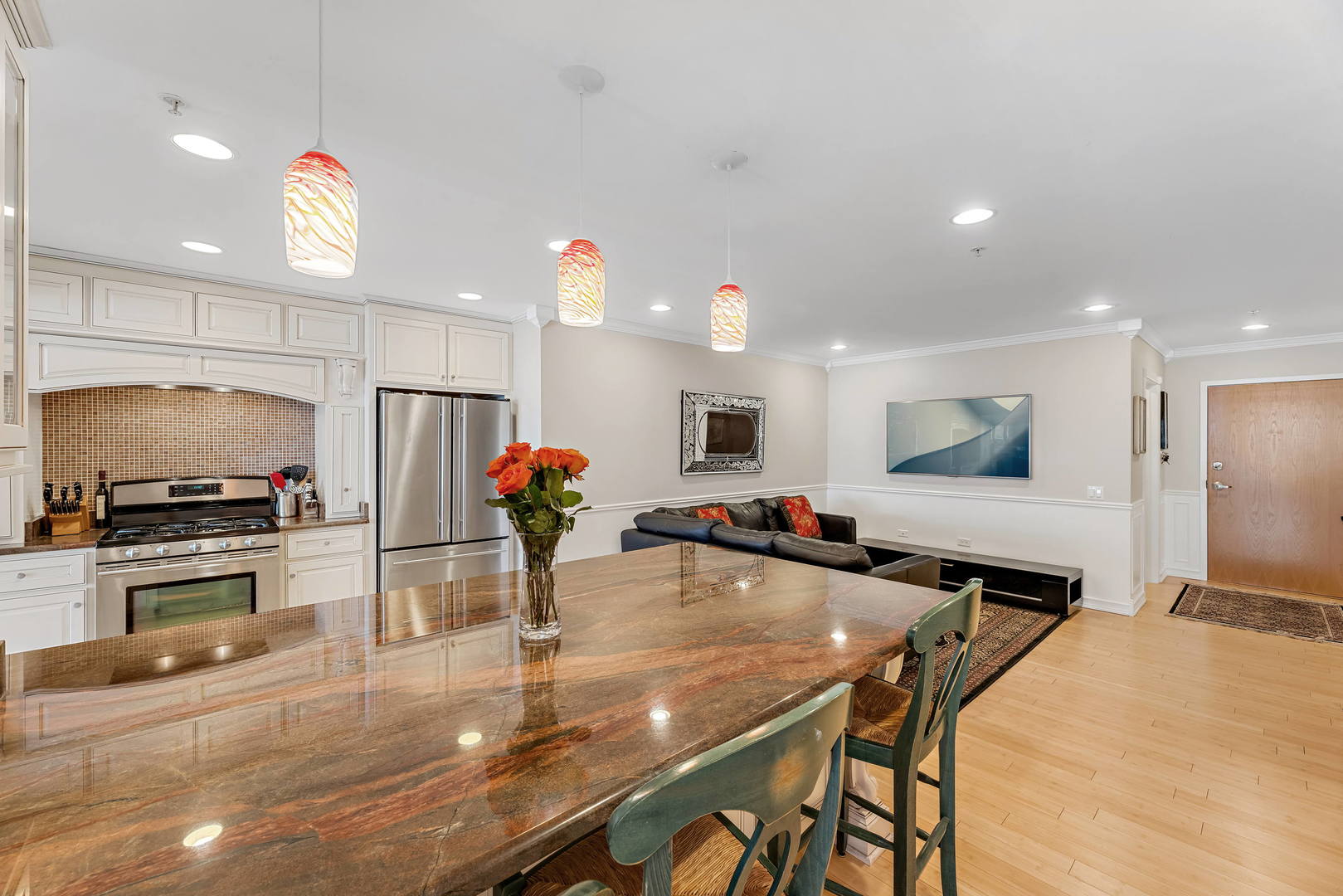 1925 Lake Avenue Unit: 211