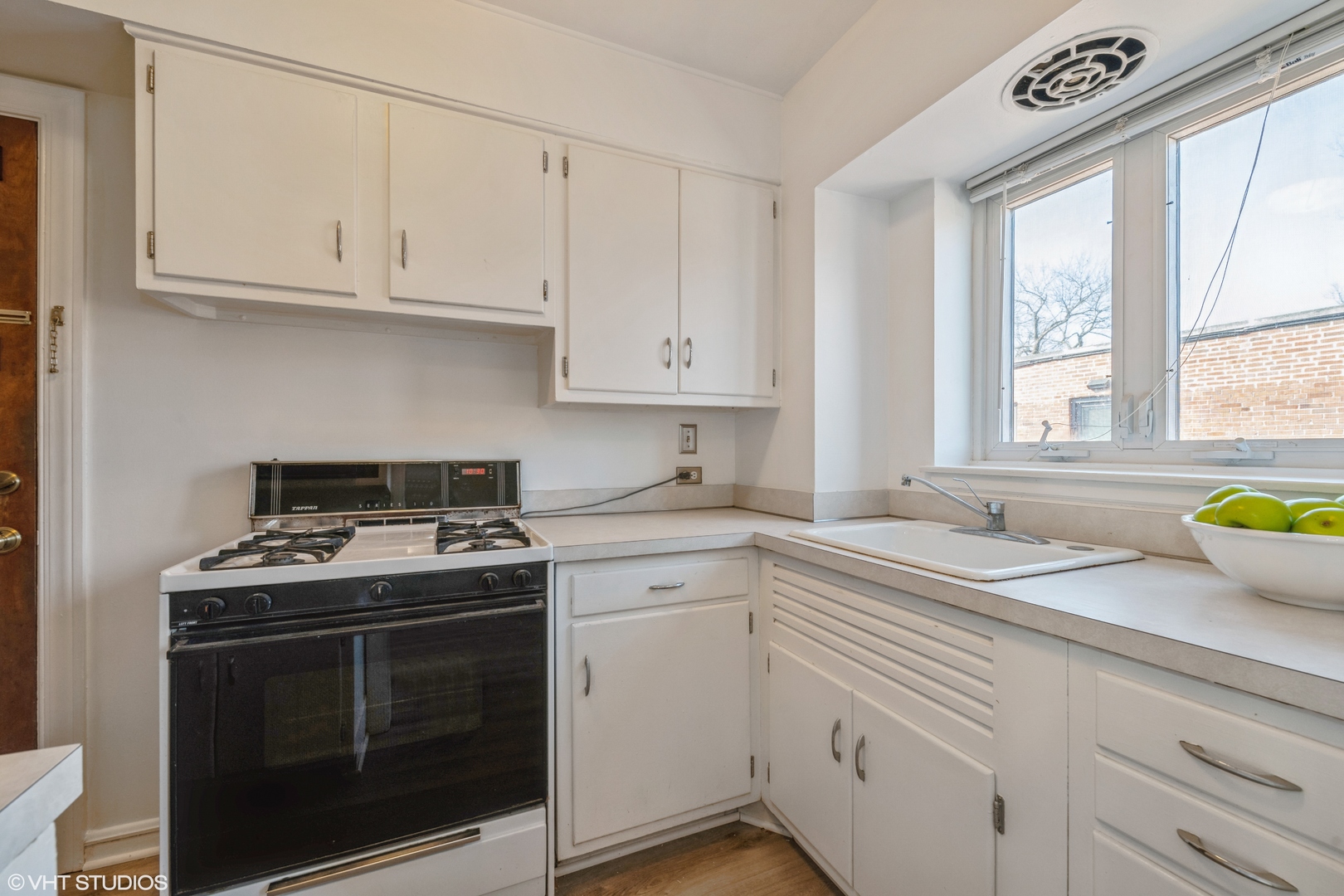 2615 CENTRAL Street Unit: 3