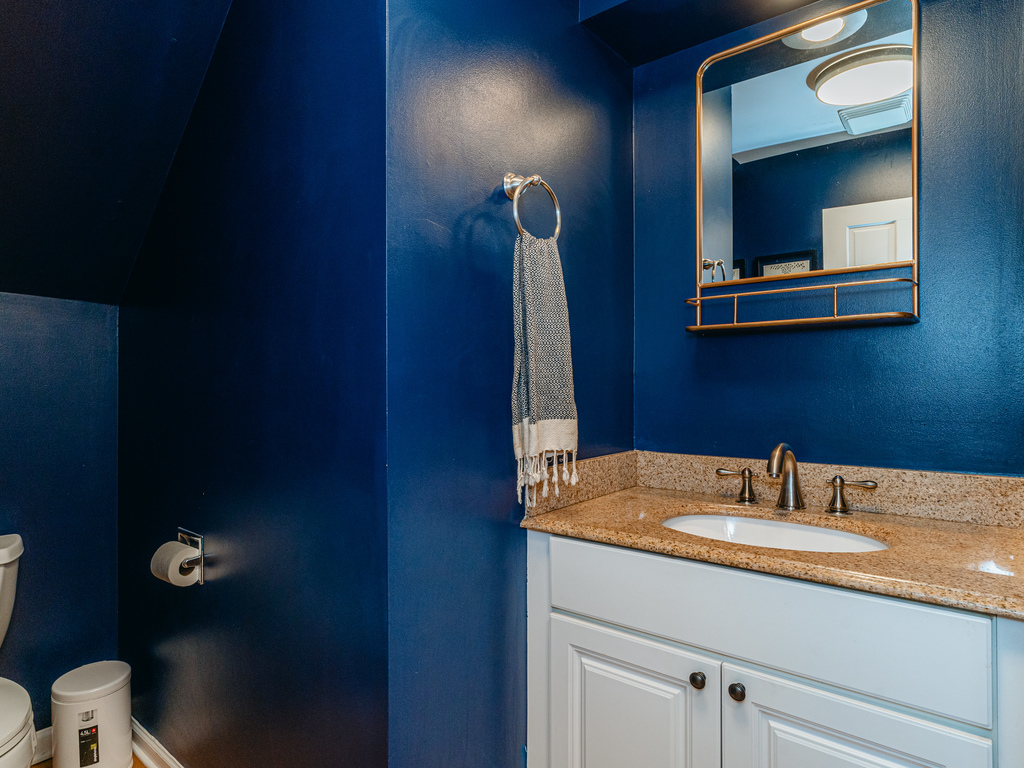 888 Forest Avenue Unit: 25