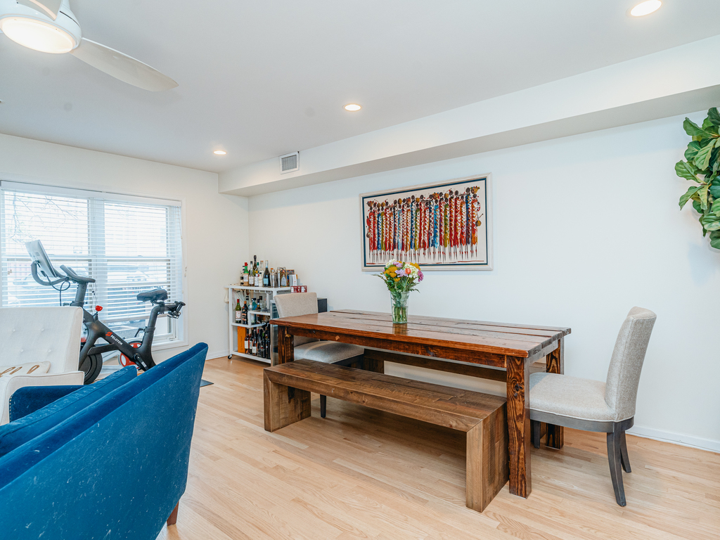 888 Forest Avenue Unit: 25