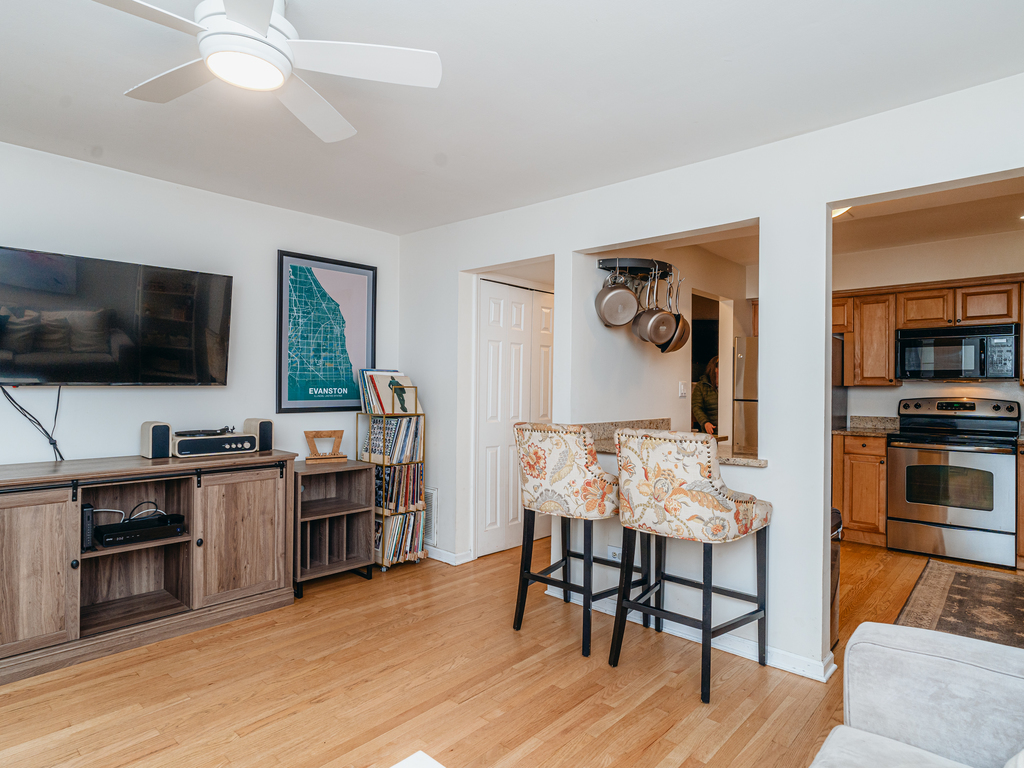 888 Forest Avenue Unit: 25