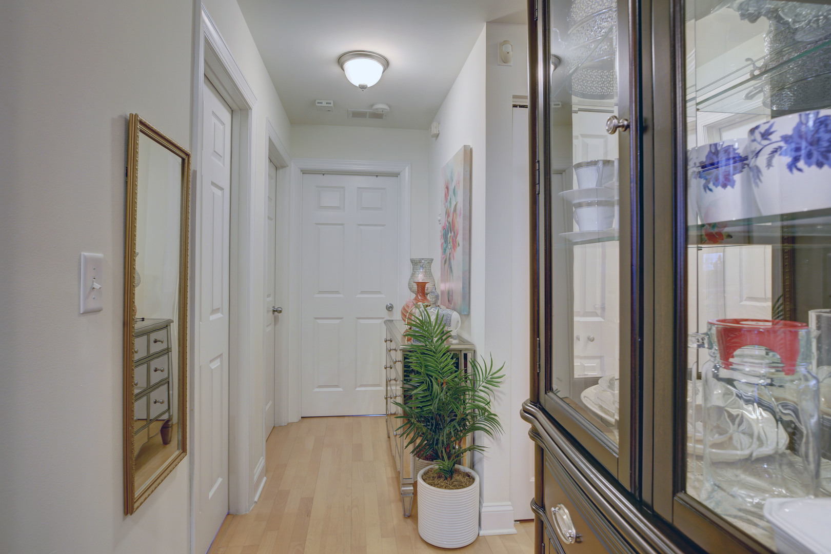 7363 N Damen Avenue Unit: 104