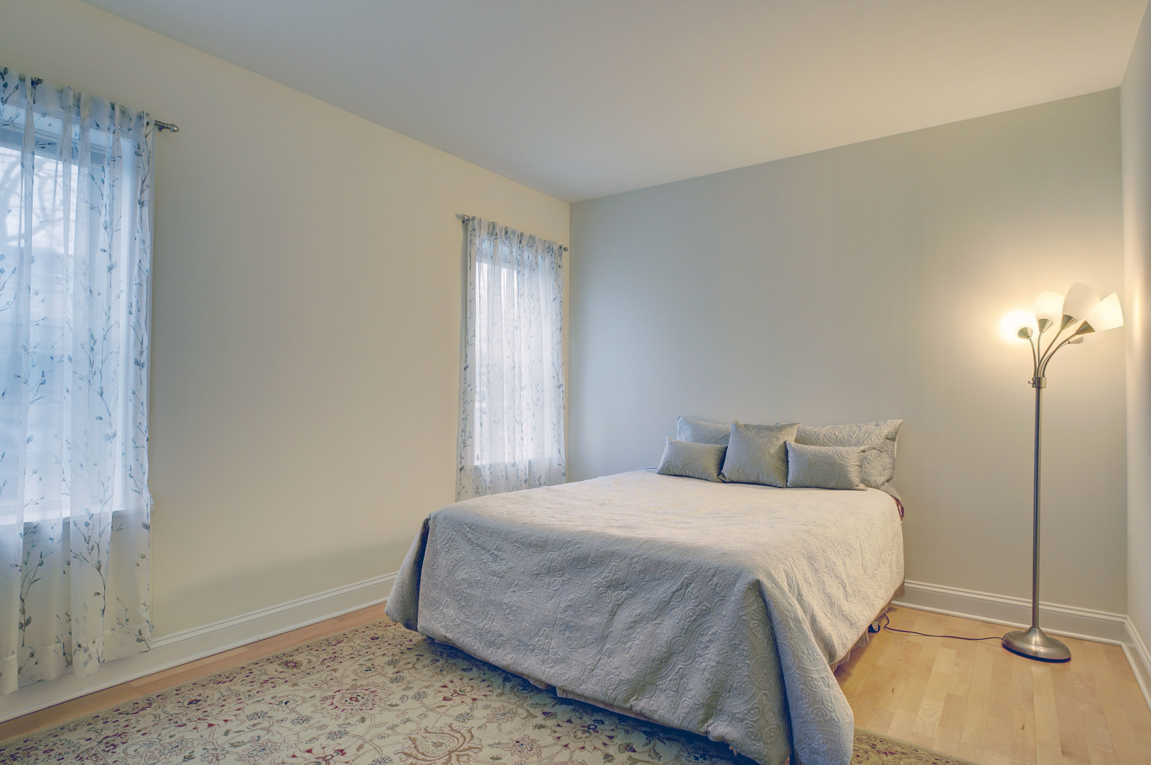 7363 N Damen Avenue Unit: 104