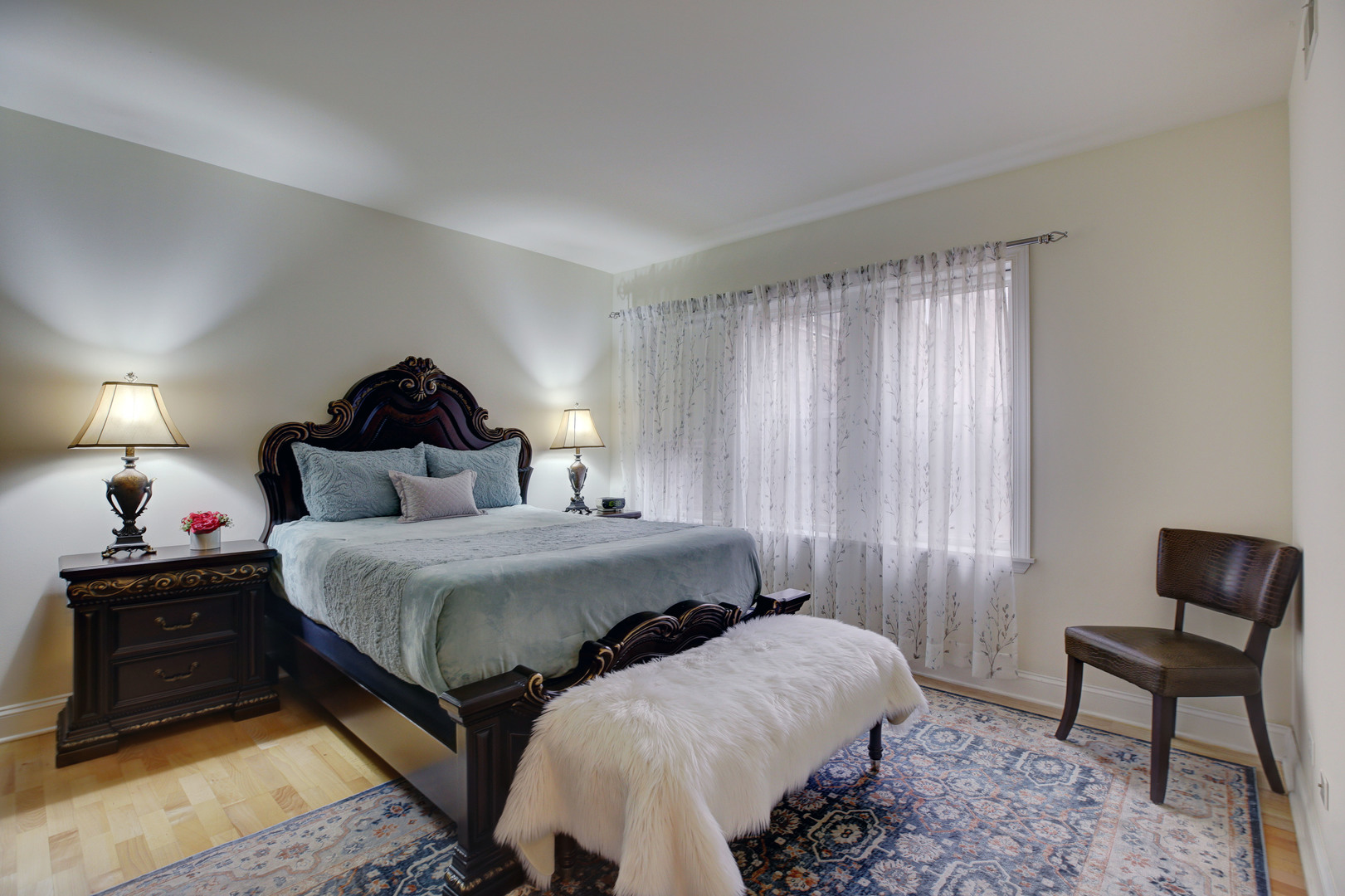 7363 N Damen Avenue Unit: 104