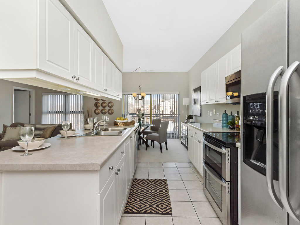1236 CHICAGO Avenue Unit: 405