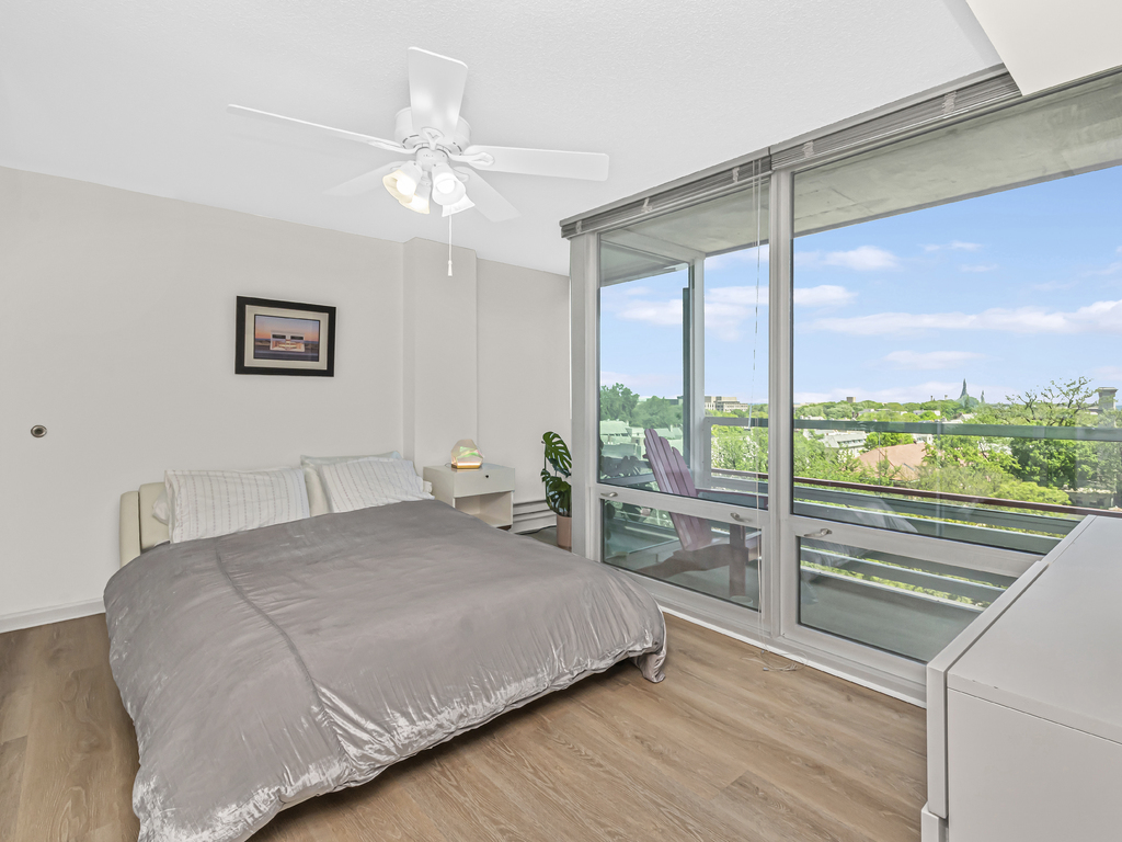 800 Elgin Road Unit: 907