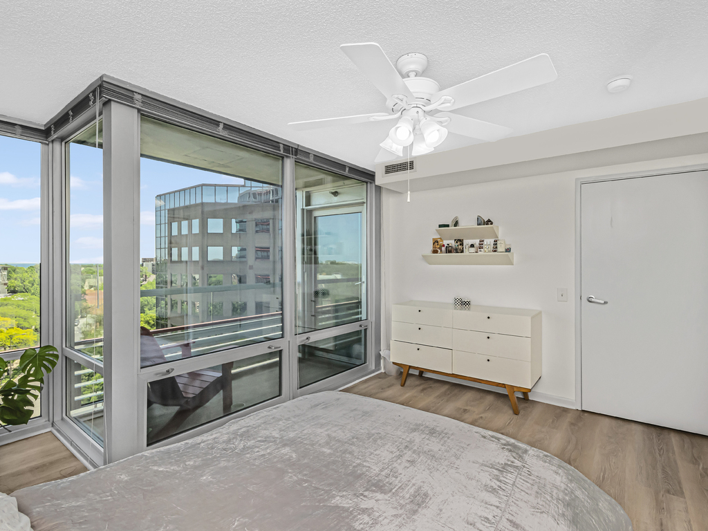 800 Elgin Road Unit: 907