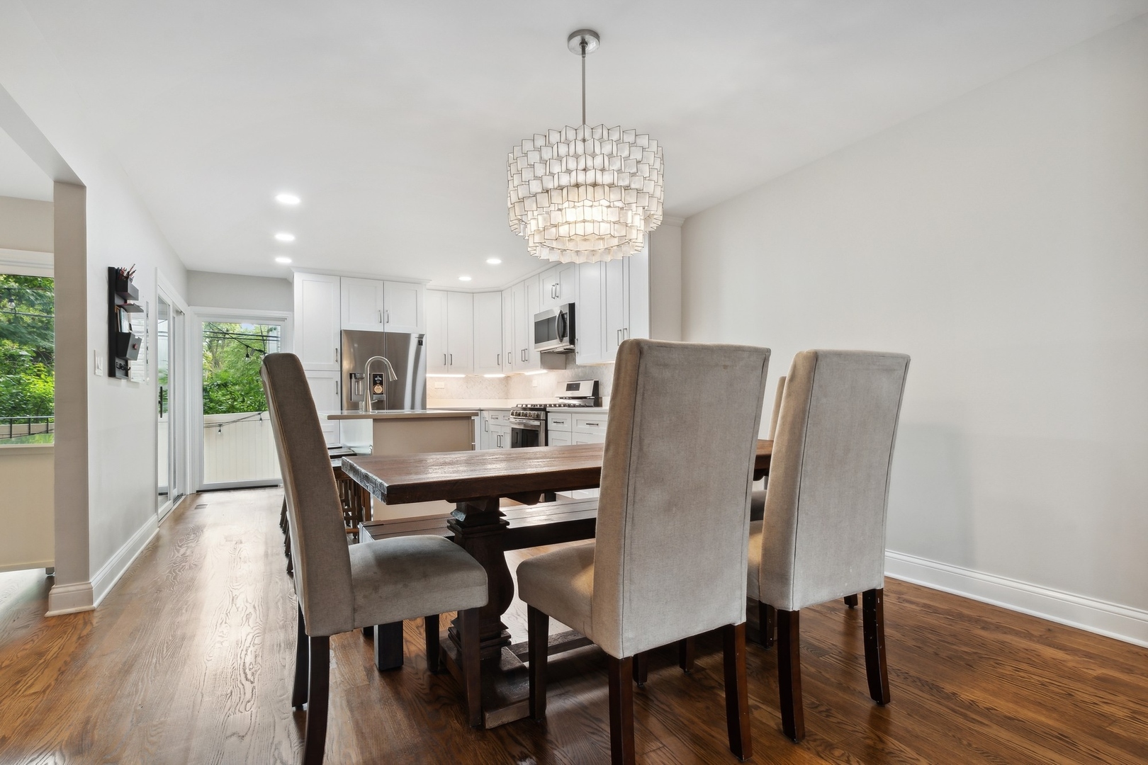 921 Harlem Avenue Unit: 17