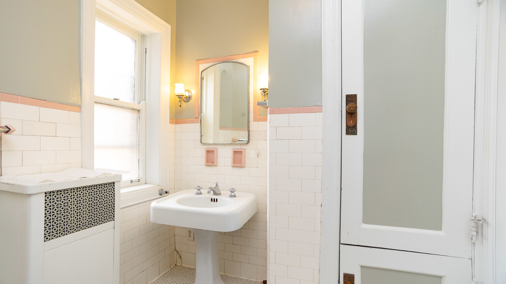 550 Michigan Avenue Unit: 3