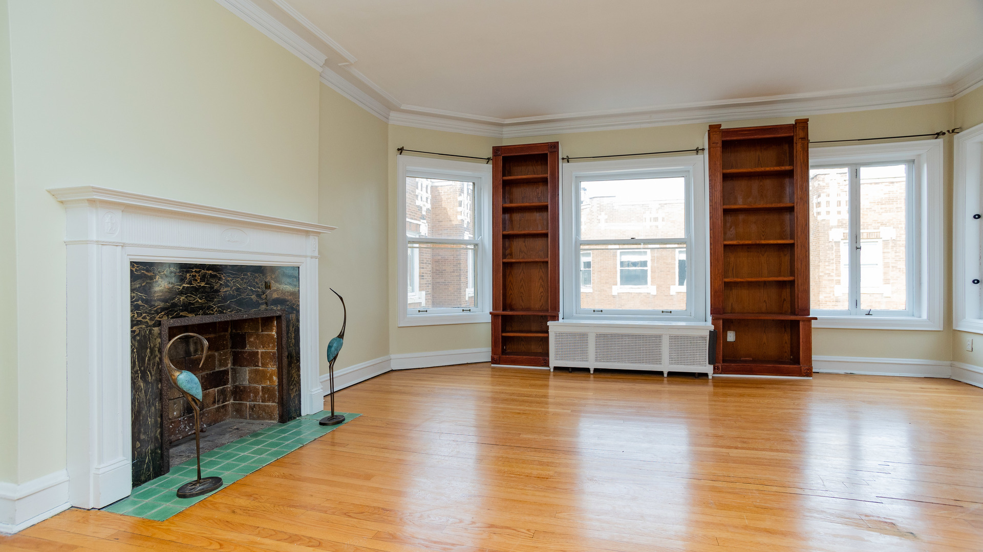 550 Michigan Avenue Unit: 3