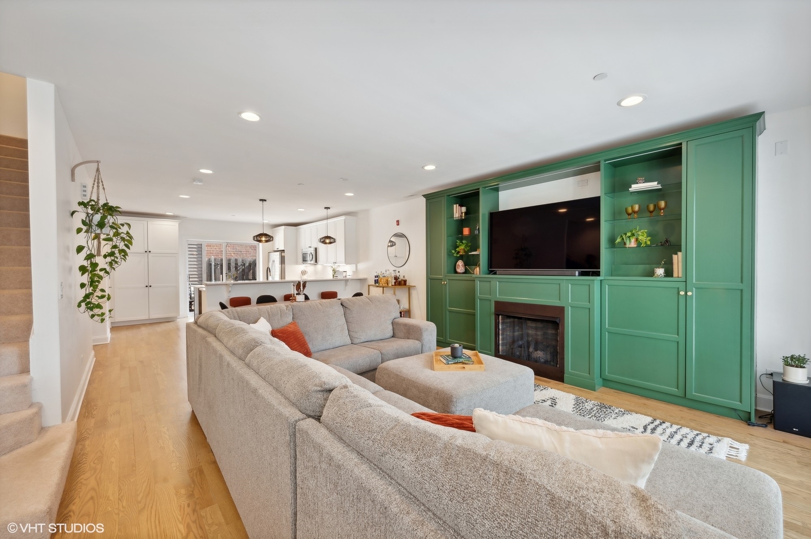 643 Custer Avenue
