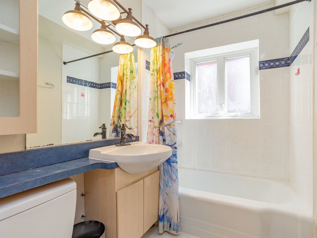 2609 CENTRAL Street Unit: 3