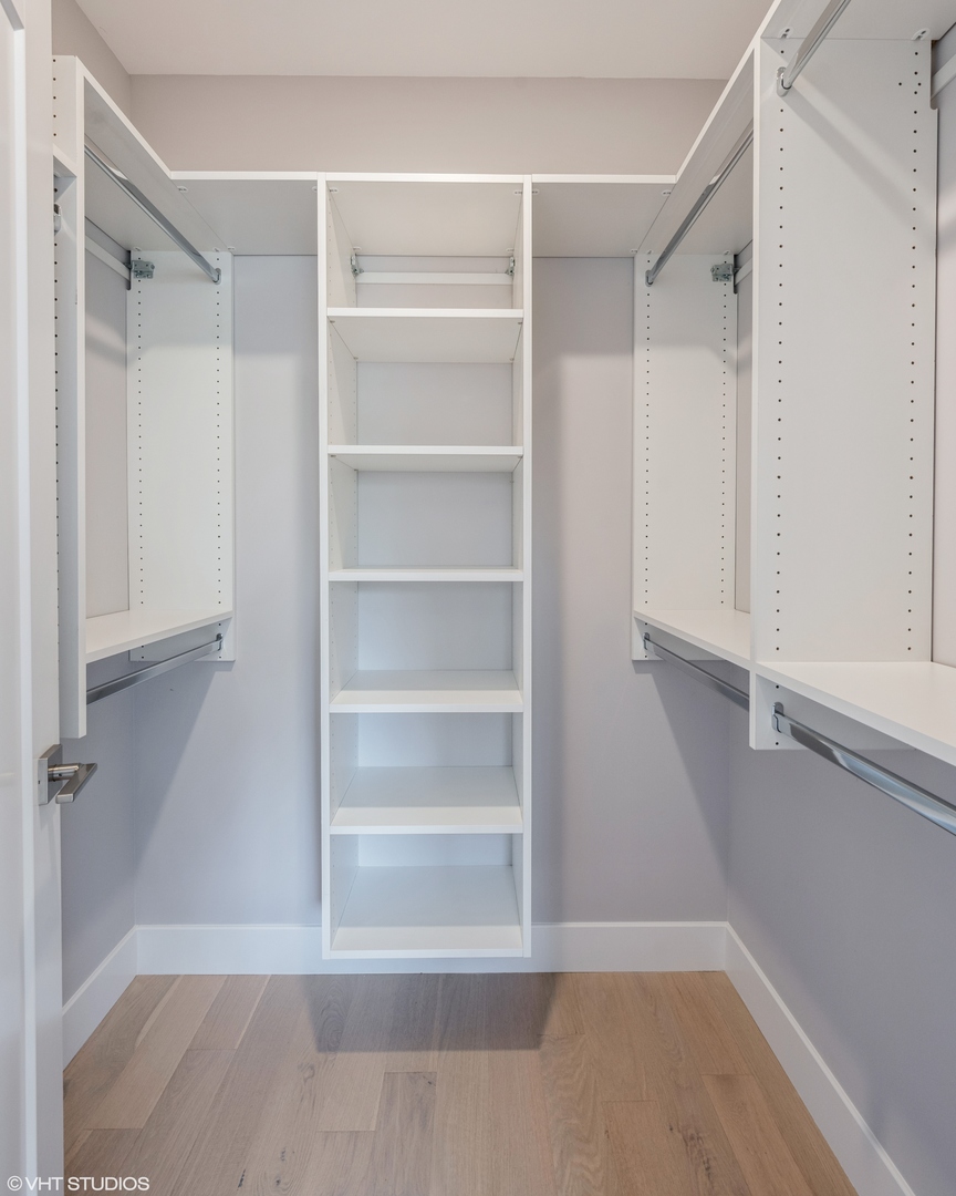 4900 N Kenmore Avenue Unit: 2N