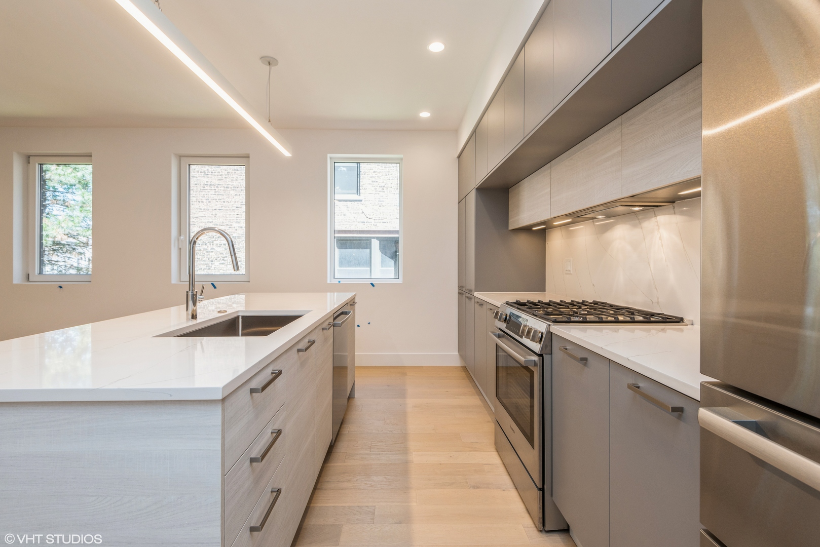 4900 N Kenmore Avenue Unit: 2N