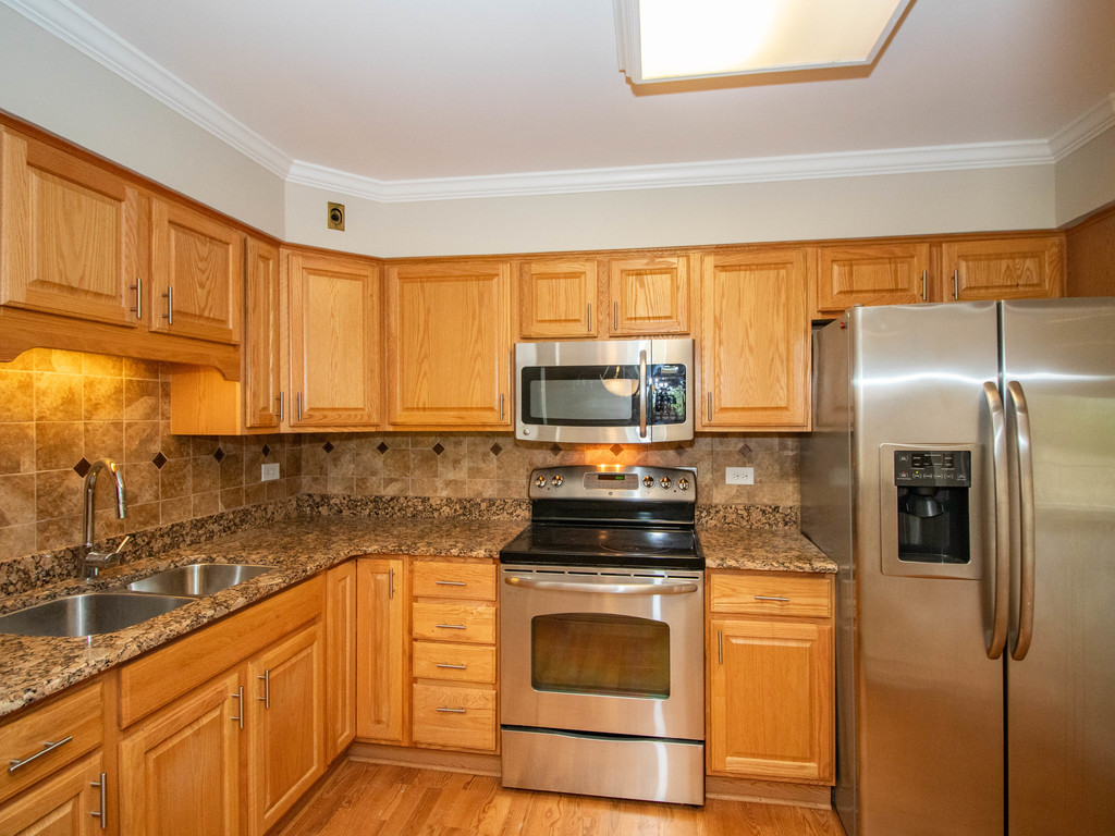 250 Ridge Avenue Unit: 5D