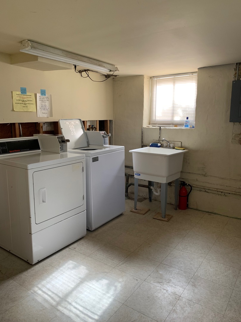 1230 Wesley Avenue Unit: 1