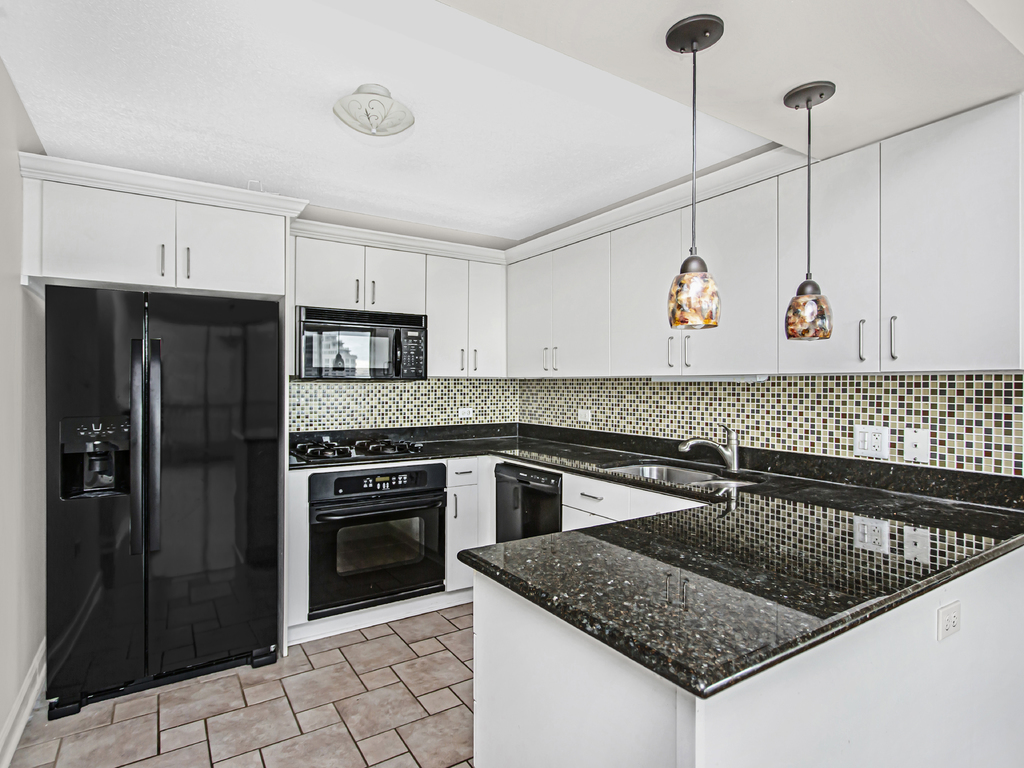 1720 Maple Street Unit: 2030