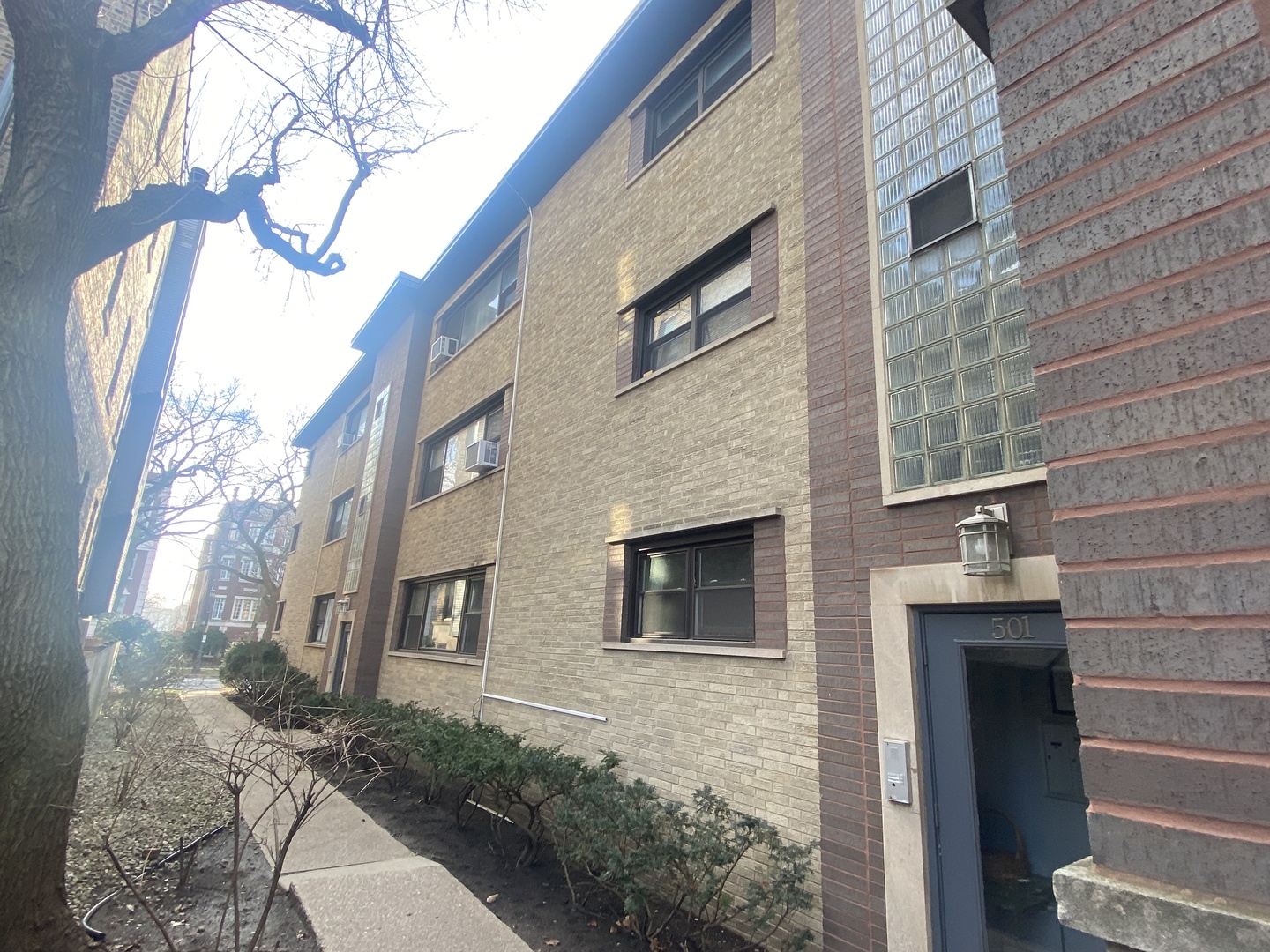 501 Sheridan Road Unit: B1