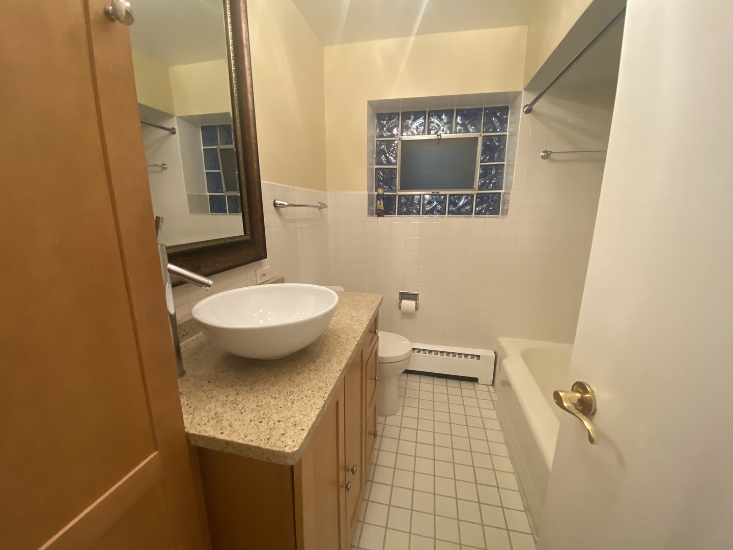 501 Sheridan Road Unit: B1