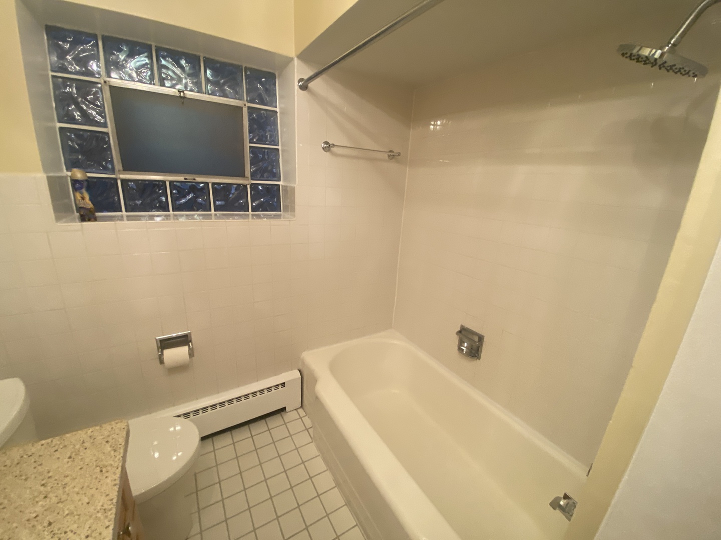 501 Sheridan Road Unit: B1
