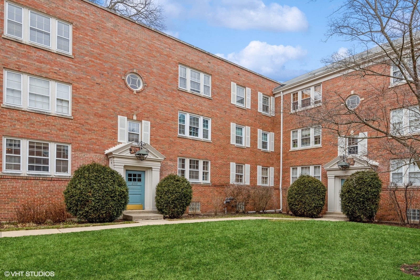 2715 Central Street Unit: 1S