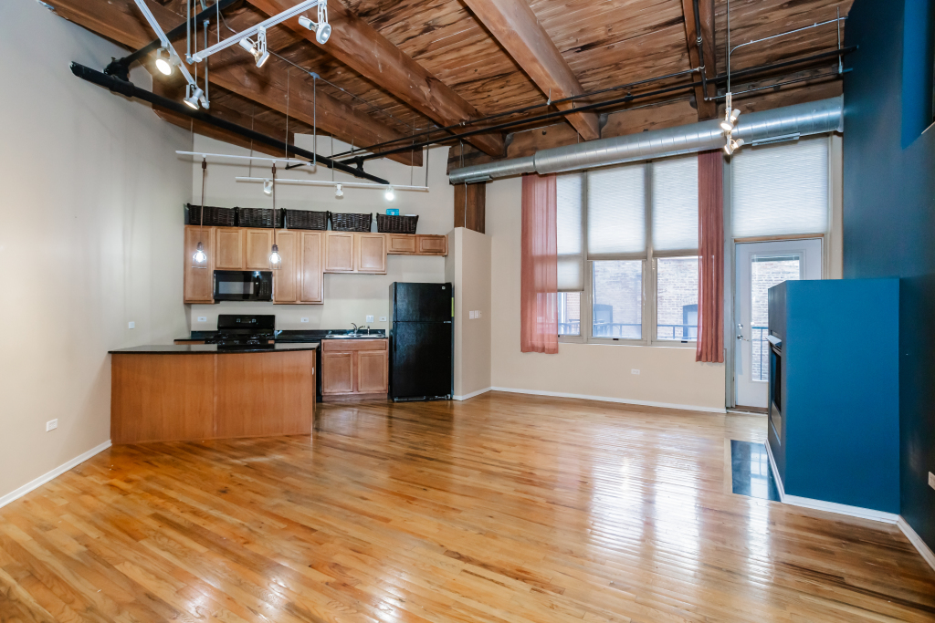 1500 W Monroe Street Unit: 307