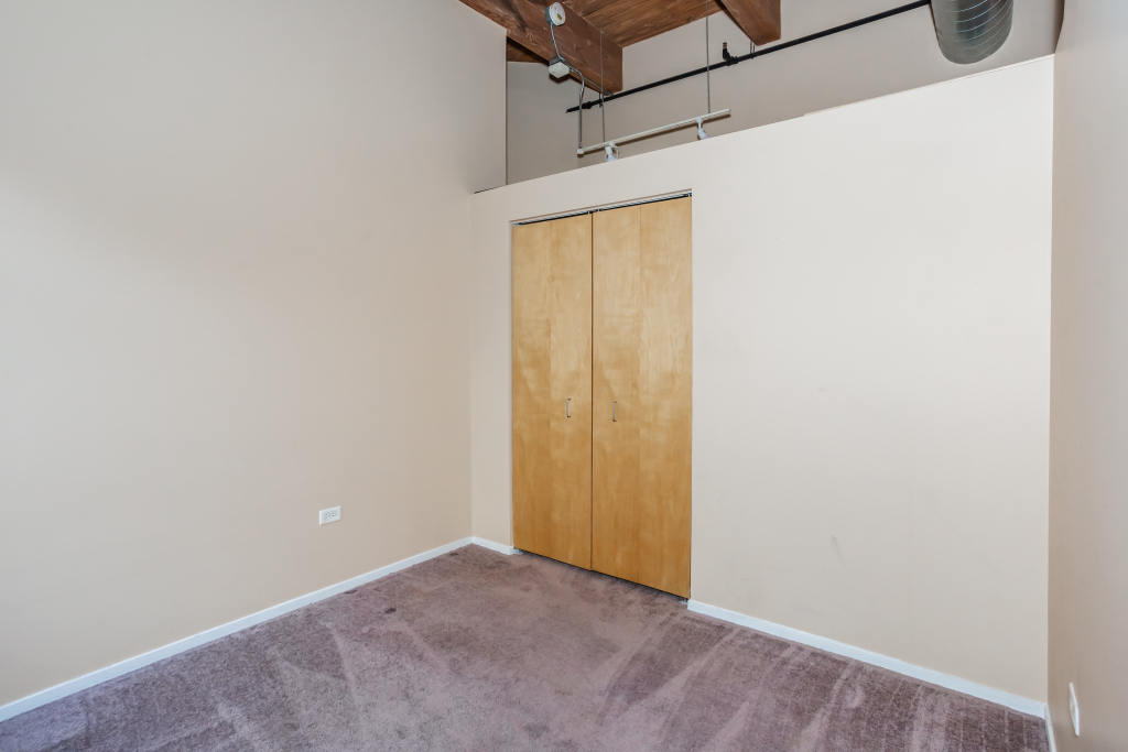 1500 W Monroe Street Unit: 307