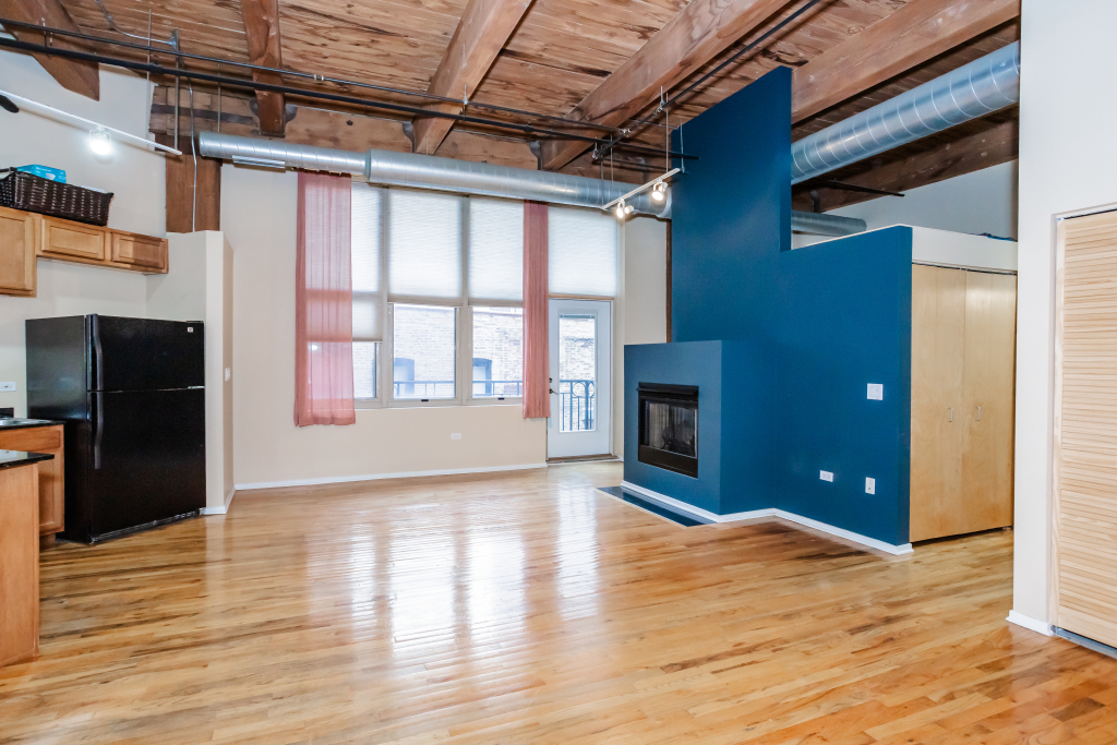 1500 W Monroe Street Unit: 307