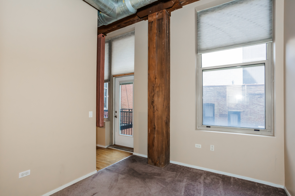 1500 W Monroe Street Unit: 307