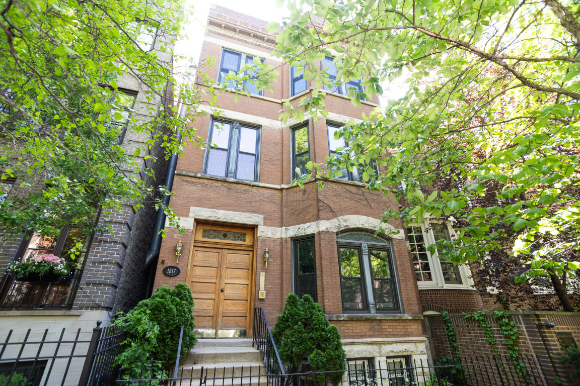 1817 N Mohawk Street Unit: 2