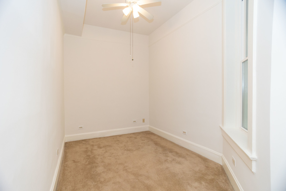1817 N Mohawk Street Unit: 2