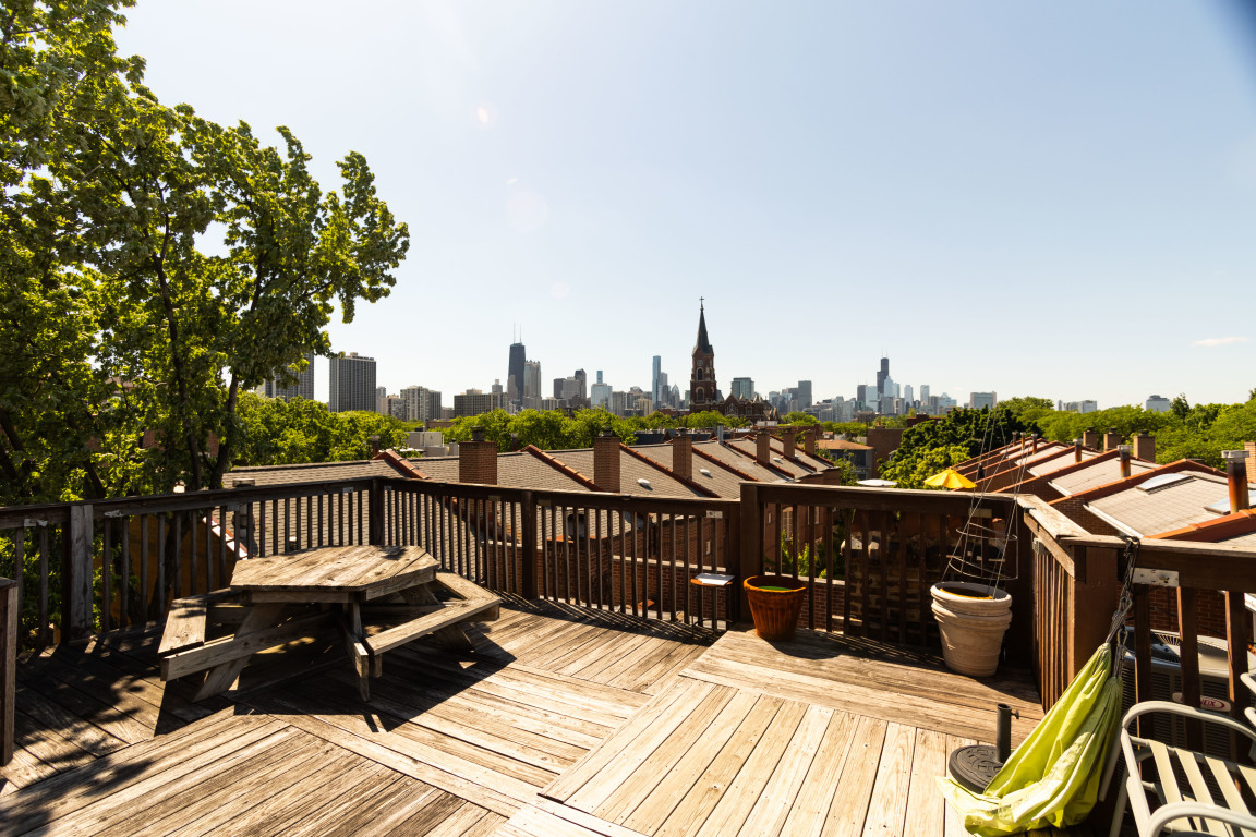 1817 N Mohawk Street Unit: 2