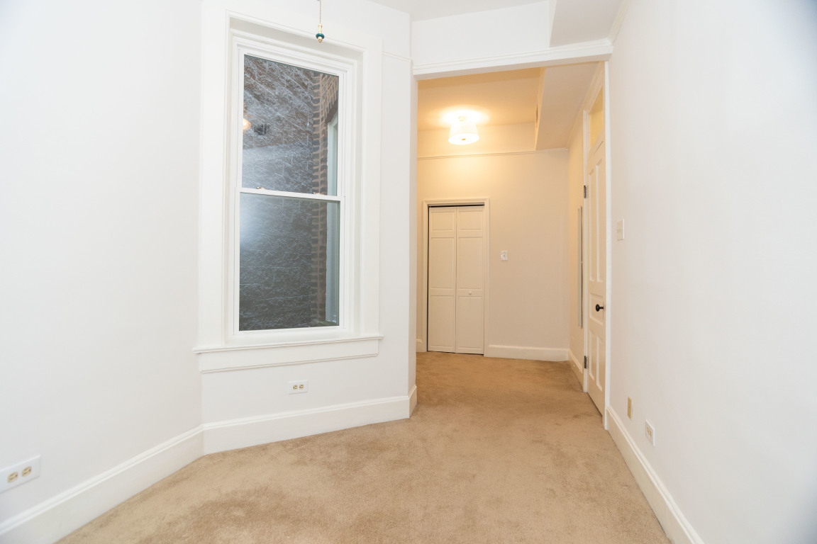 1817 N Mohawk Street Unit: 2