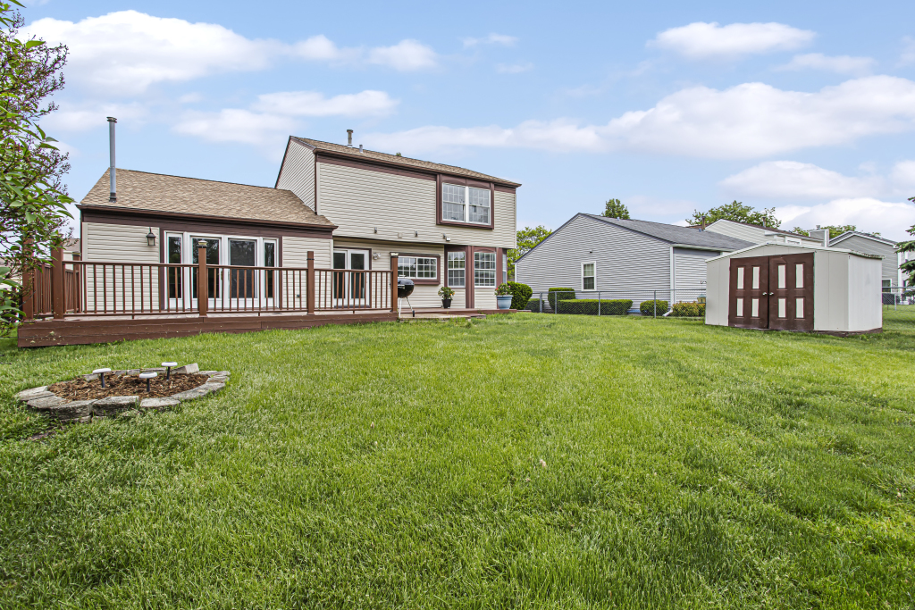 635 W Paddock Drive
