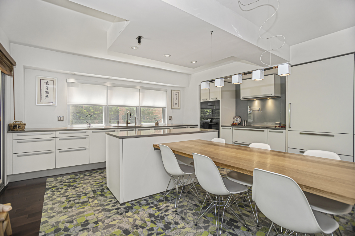 1508 Hinman Avenue Unit: 2B